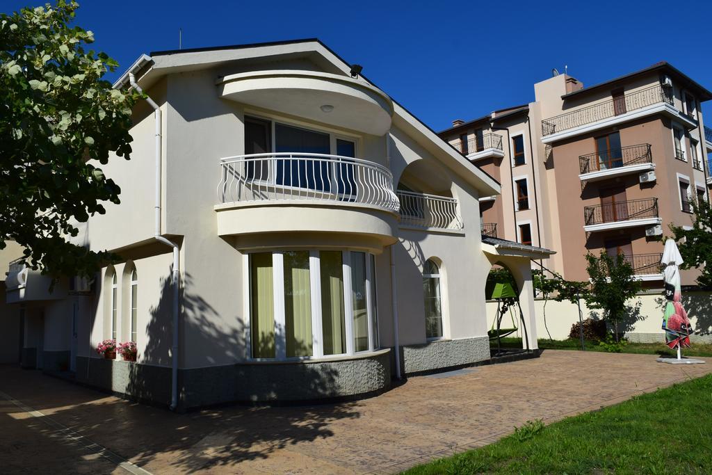 Hotel Eva Ravda Bagian luar foto