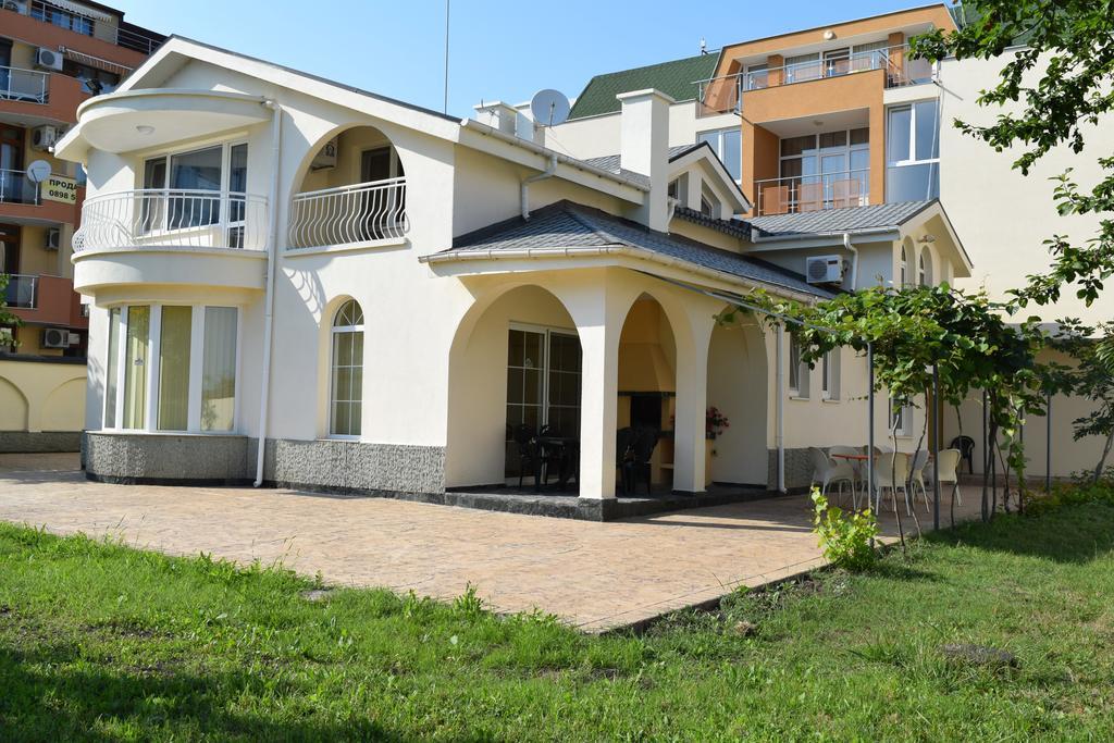 Hotel Eva Ravda Bagian luar foto