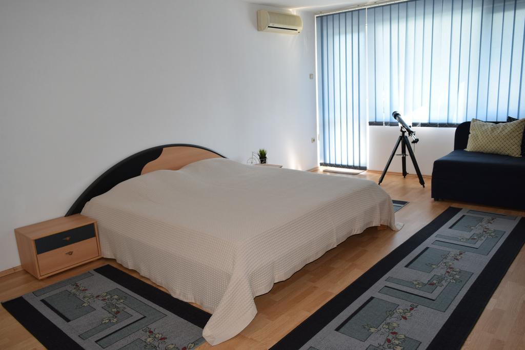 Hotel Eva Ravda Bagian luar foto