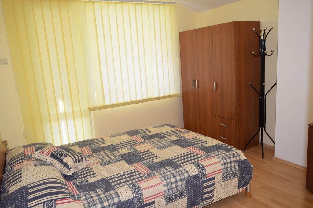 Hotel Eva Ravda Bagian luar foto