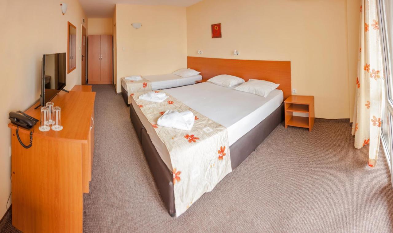 Hotel Eva Ravda Bagian luar foto